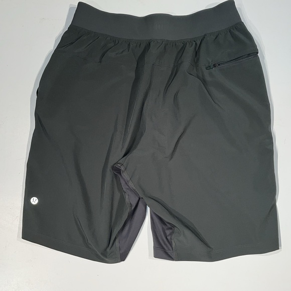 Lululemon T.H.E. Short 9" *Linerless Smoked Spruce Sz S - Picture 4 of 5